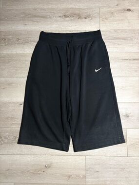 NIKE black woman’s phoenix fleece wide leg shorts black woman size 1x plus size